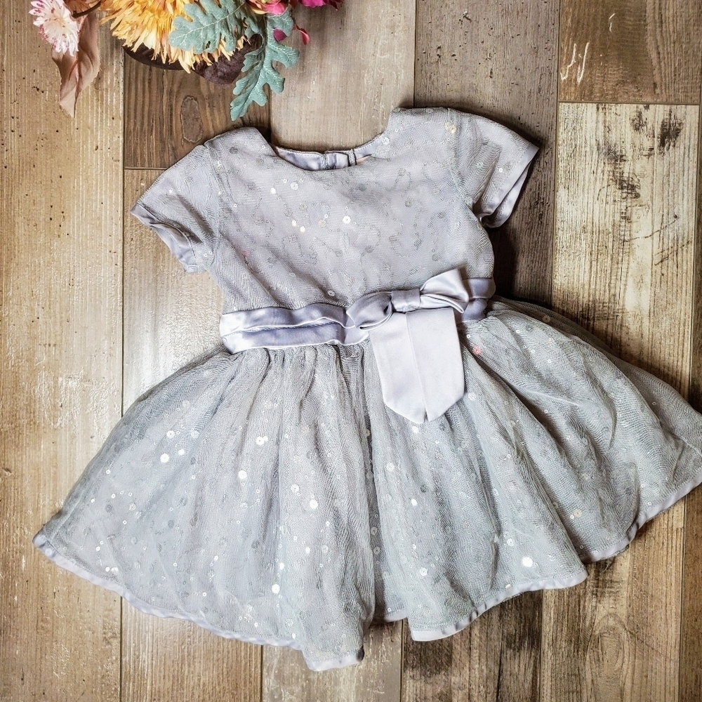 Nanette Lepore Girls Silver Gray Sequin Formal Holiday Dress Size 24m EUC